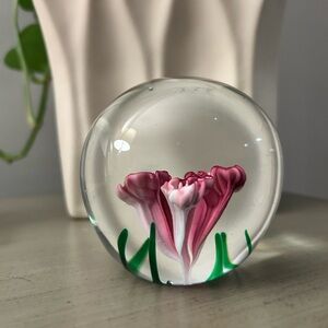 Dynasty gallery pink flower in glass globe paper weight